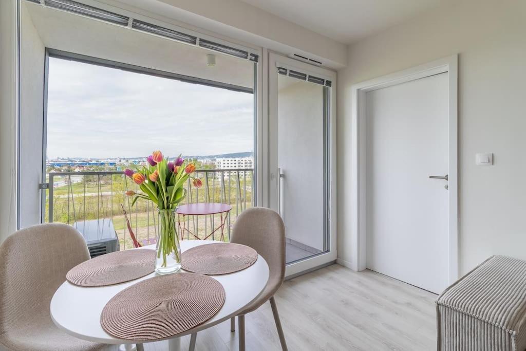 Cozy Apartment Near City Centrum And Bratislava Airport Eksteriør billede